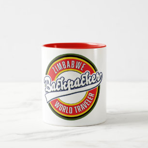 Caneca De Café Em Dois Tons logotipo de mochileiro viajante mundial do Zimbábu