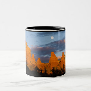 Caneca De Café Em Dois Tons Lua sobre a montanha de Sedona