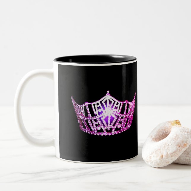 Caneca De Café Em Dois Tons Maçã rosa-quente estilo Miss América (Com Donut)