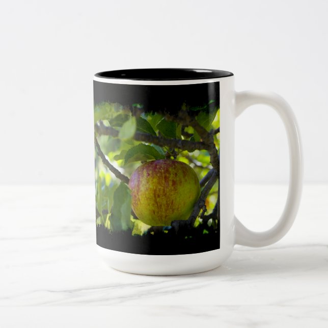 Caneca De Café Em Dois Tons Maçãs 6 Pretas Grumadas (Direita)
