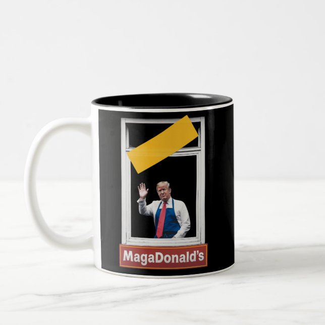 Caneca De Café Em Dois Tons MAGADonald's Trump 2024 (Esquerda)