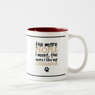 Caneca De Café Em Dois Tons Mais pessoas eu encontro… a versão da chihuahua