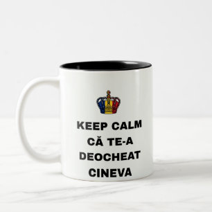 CANECA DE CAFÉ EM DOIS TONS MANTENHA A CALMA ALGUÉM TE DEU UM FEITIÇO