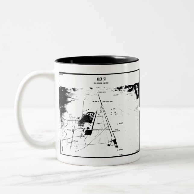 Caneca De Café Em Dois Tons Mapa da área 51 (Esquerda)