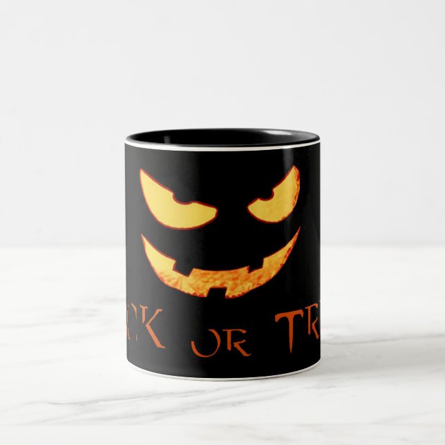 Caneca De Café Em Dois Tons Mau Pumpkin Face Halloween (Centro)