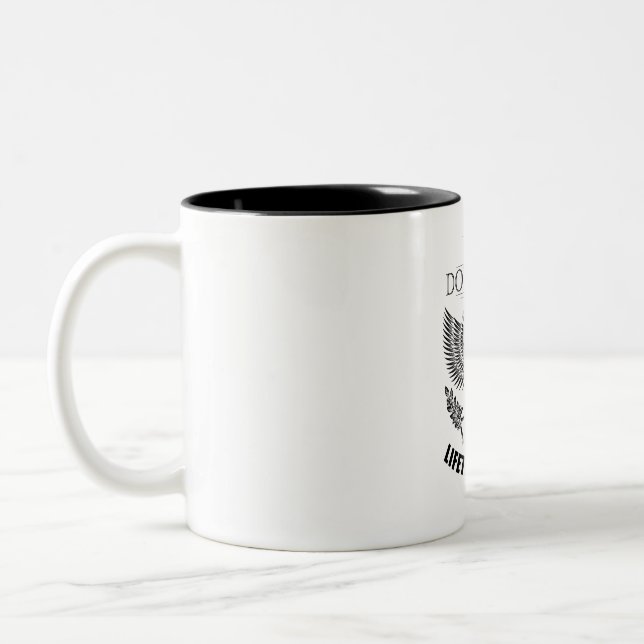 Caneca De Café Em Dois Tons Membro do Time Dougherty (Esquerda)