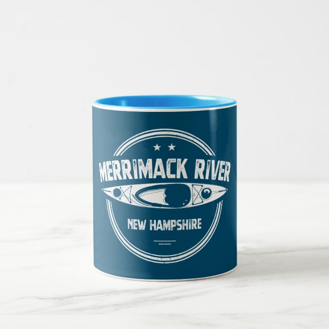 Caneca De Café Em Dois Tons Merrimack River New Hampshire Kayak (Centro)