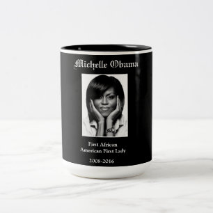 CANECA DE CAFÉ EM DOIS TONS MICHELLE OBAMA PRIMEIRA SENHORA PRETA
