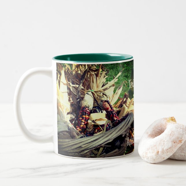 Caneca De Café Em Dois Tons Milho Indiano Personalizado Em Cesta (Com Donut)