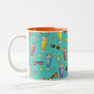 Caneca De Café Em Dois Tons Milkshakes e Copos, Pop Art, por Natasha Us