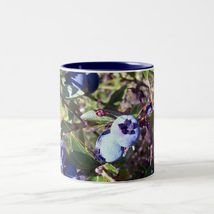 Caneca De Café Em Dois Tons Mirtilos saborosos