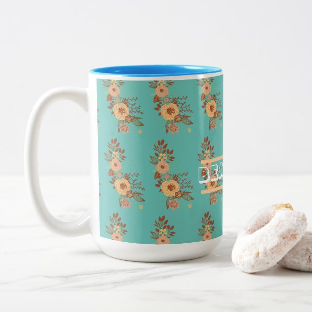 Caneca De Café Em Dois Tons Modern Boho Floral  (Com Donut)