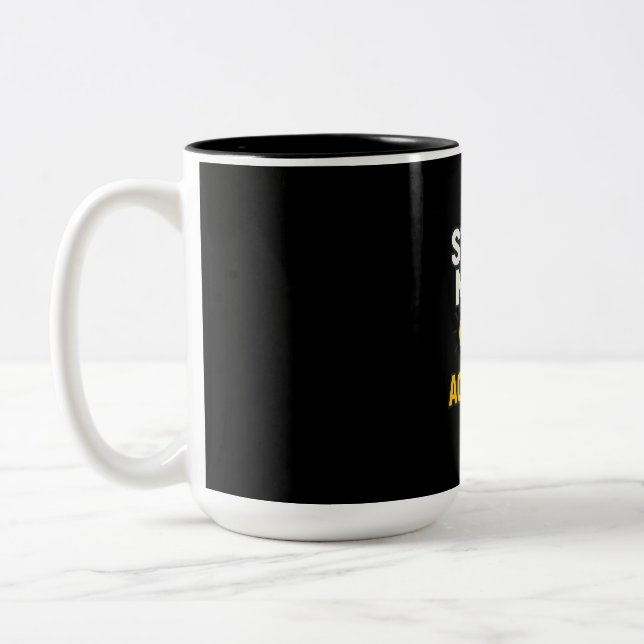 Caneca De Café Em Dois Tons Modo de Estudo Ativado • Focado (Esquerda)