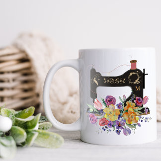 Caneca De Café Em Dois Tons Monograma da Máquina de Serradura Vintage Floral