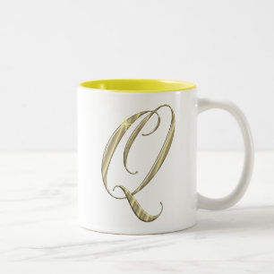Caneca De Café Em Dois Tons Monograma Dourado com as iniciais Q