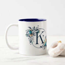 Caneca De Café Em Dois Tons Monograma Floral Místico - Letra K