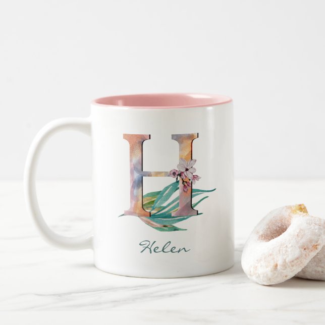 Caneca De Café Em Dois Tons Monograma personalizado com folhagem em aquarela e (Com Donut)