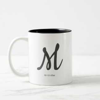 Caneca De Café Em Dois Tons monograma simples personalizado adicione seu nome