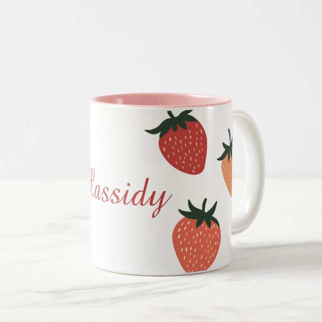 Caneca De Café Em Dois Tons Morangos Fofos e Nome Personalizado (Frente Esquerda)
