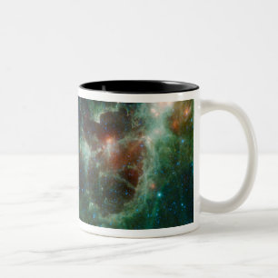 Caneca De Café Em Dois Tons Mosaico infravermelho das nebulosa do coração e 