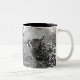 Caneca De Café Em Dois Tons Mug - Borboleta Almirante em Preto e Branco