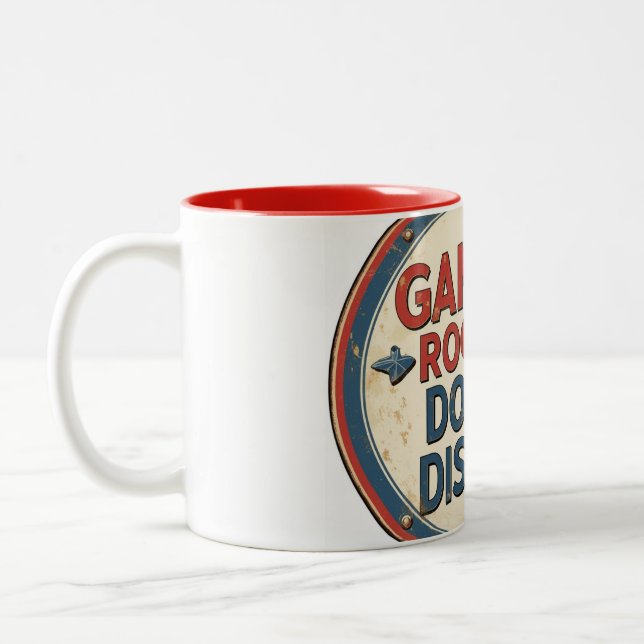 CANECA DE CAFÉ EM DOIS TONS MUG "GAME IN ROGRESS – DO NOT DISTURB". (Esquerda)