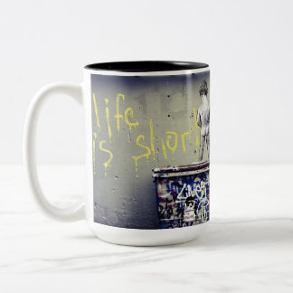 Caneca De Café Em Dois Tons Mug Street Art "Urban Dreams"