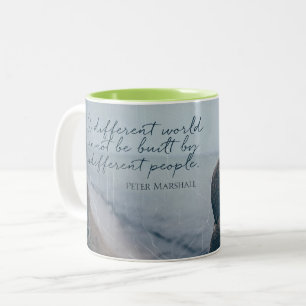 Caneca De Café Em Dois Tons Mundo Diferente