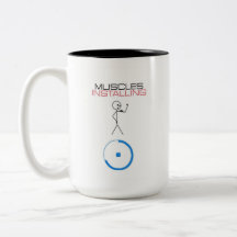 Músculos Engraçados Instalando Café