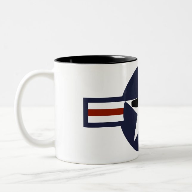 Caneca De Café Em Dois Tons Mustang P51 icónico (Esquerda)
