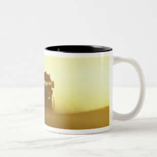 Caneca De Café Em Dois Tons N.A., EUA, Oregon, sudeste de Oregon, Rural