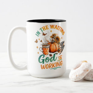 Caneca De Café Em Dois Tons Na Espera...