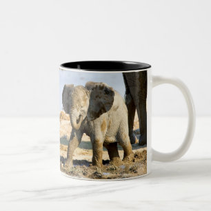 Caneca De Café Em Dois Tons Namíbia, África: Bebê Elefante Africano