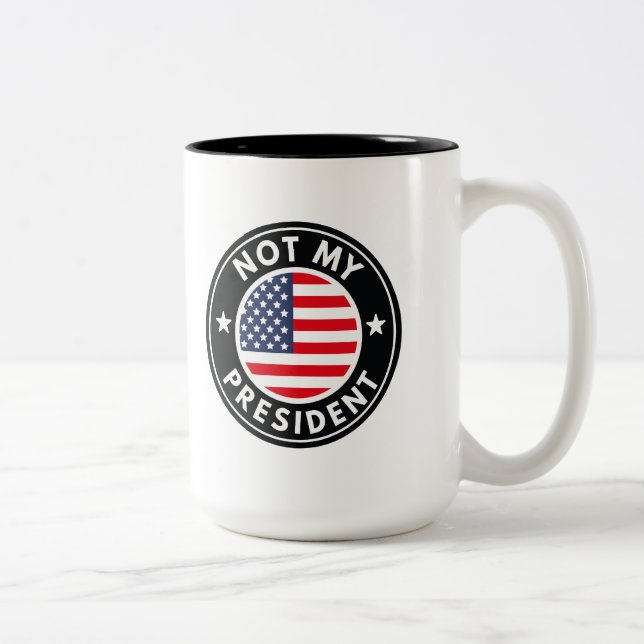 Caneca De Café Em Dois Tons Não é meu presidente (Direita)
