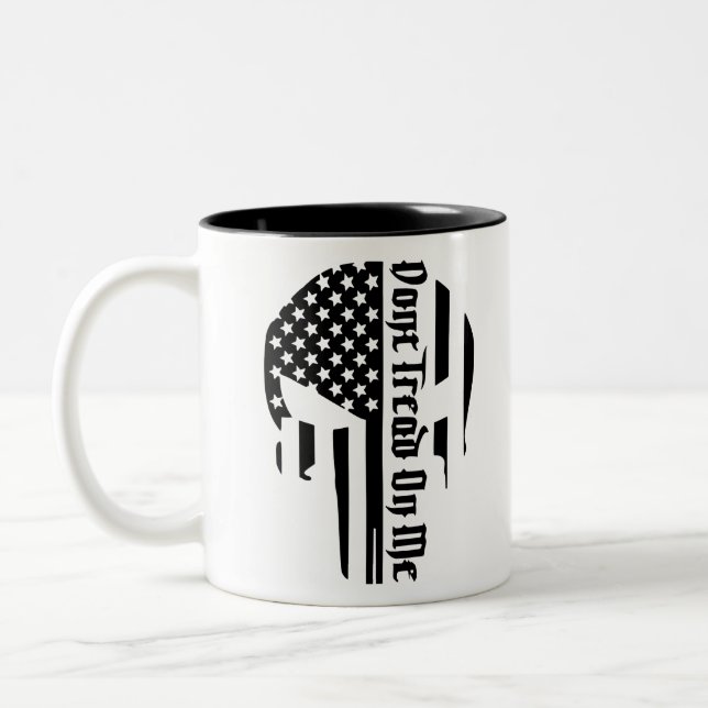 Caneca De Café Em Dois Tons Não pisque em mim no crânio #USAPatriotGraphics © (Esquerda)