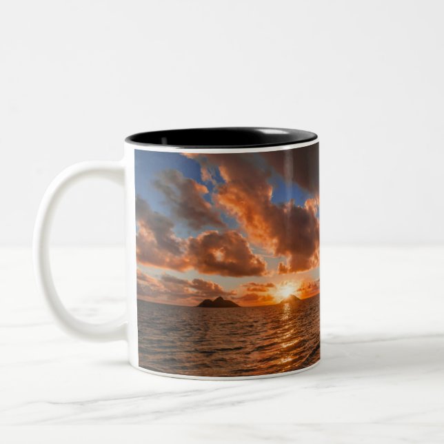 Caneca De Café Em Dois Tons Nascer do sol na ilha de Mokulua (Esquerda)