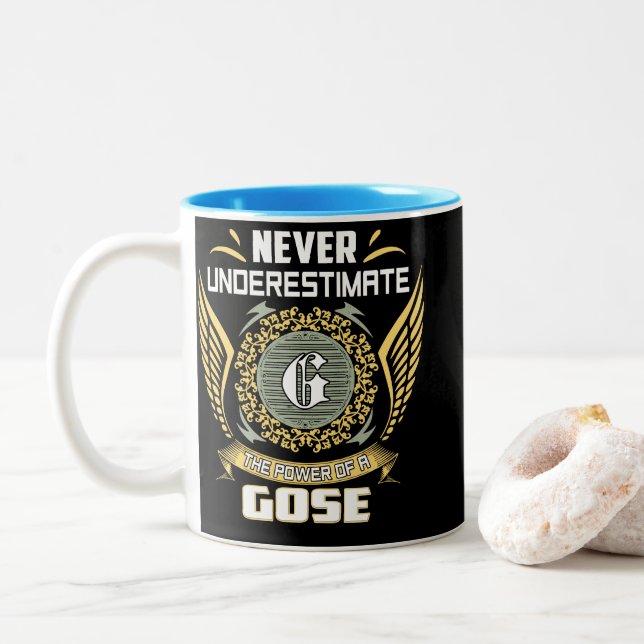 Caneca De Café Em Dois Tons Never Underestimate The Power Of A Gose (Com Donut)