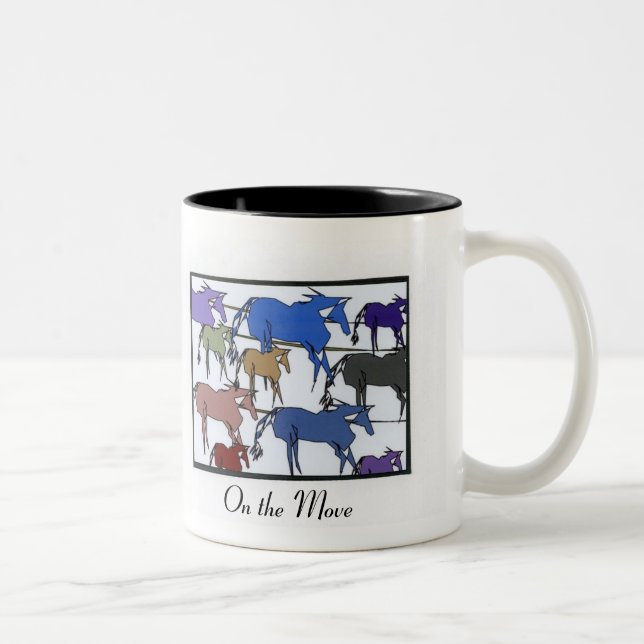 Caneca De Café Em Dois Tons No movimento (Direita)