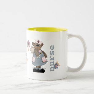 Caneca De Café Em Dois Tons Nome da enfermeira personalizada Teddy Bear Design
