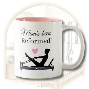 CANECA DE CAFÉ EM DOIS TONS NOME DO REFORMADOR DA MÃE DE PILATES FOI "REFORMAD