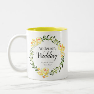 Caneca De Café Em Dois Tons Nomes & Data Flores de Aquarela Amarela Casamento