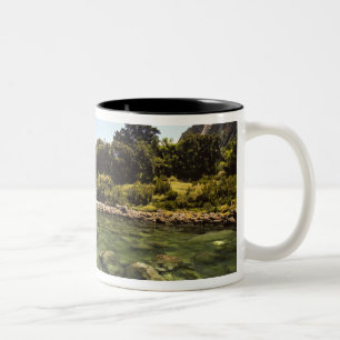 Caneca De Café Em Dois Tons Nova Zelândia, Mitre Peak, & rio Bowen entrando