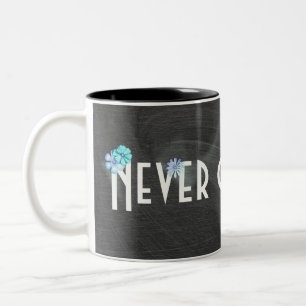 Caneca De Café Em Dois Tons Nunca desista de inspiração no quadro
