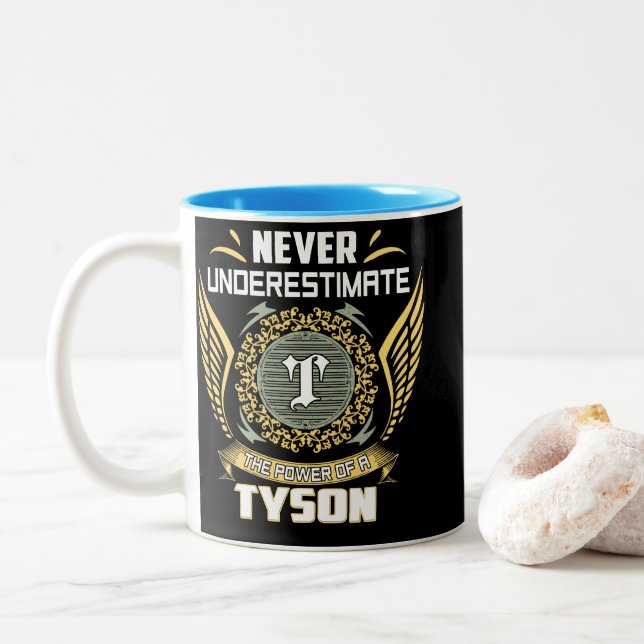 Caneca De Café Em Dois Tons Nunca Subestime O Poder De Um Tyson (Com Donut)