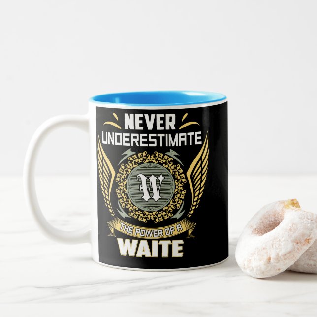 Caneca De Café Em Dois Tons Nunca Subestime O Poder De Um Waite (Com Donut)