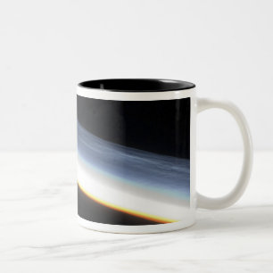 Caneca De Café Em Dois Tons Nuvens mesospheric polares