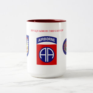 Caneca De Café Em Dois Tons ó A CAVALARIA do ESQUADRÃO 73RD AGRIDE