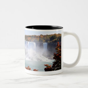 Caneca De Café Em Dois Tons O americano cai em Niagara Falls