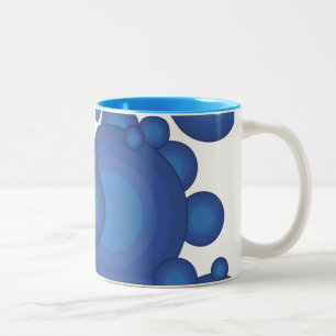 Caneca De Café Em Dois Tons O círculo de estilo do ano azul dos anos 70