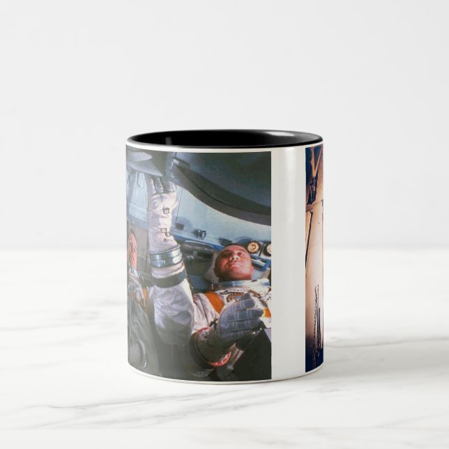 Caneca De Café Em Dois Tons O desastre de Apollo 1 (Centro)